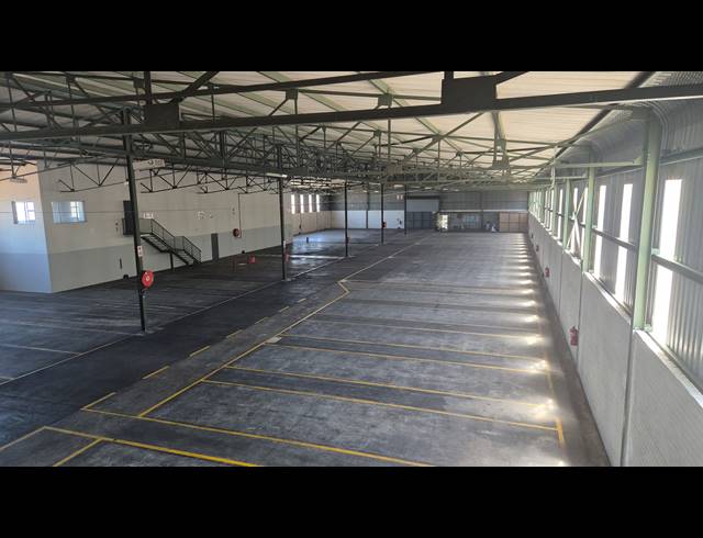 3,660M² WAREHOUSE TO LET IN WHITE RIVER INDUSTRIAL